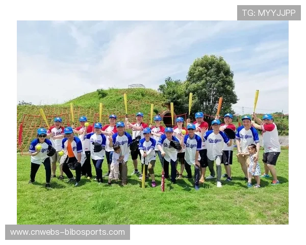 韩国、河北、北京等多地垒球队伍在贵州兴义开展春节民俗体验活动